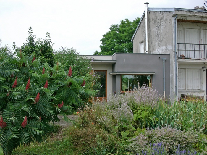 Rénovation et extension écologique très haute performance énergétique.