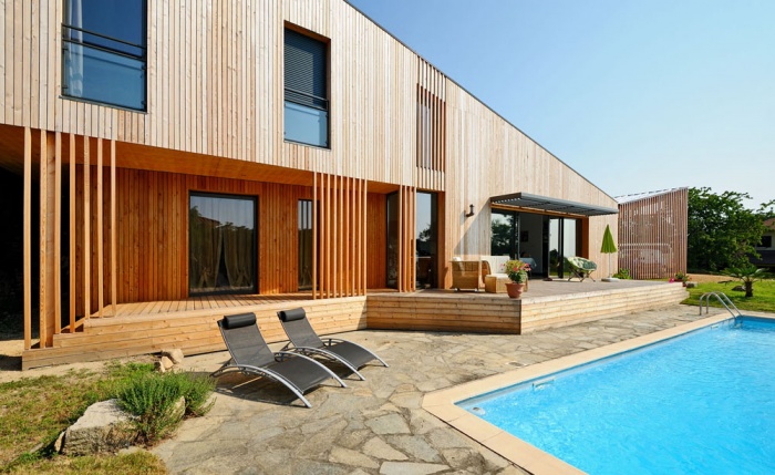 Maison contemporaine bois & ouate de cellulose / Basse énergie