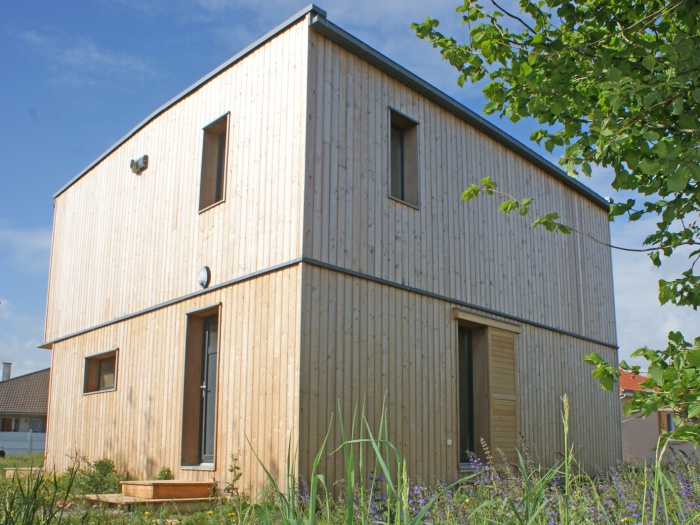 Maison contemporaine cologique de niveau passif : Maison bioclimatique passive 5