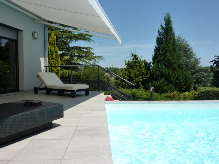 Maison Castera : Piscine